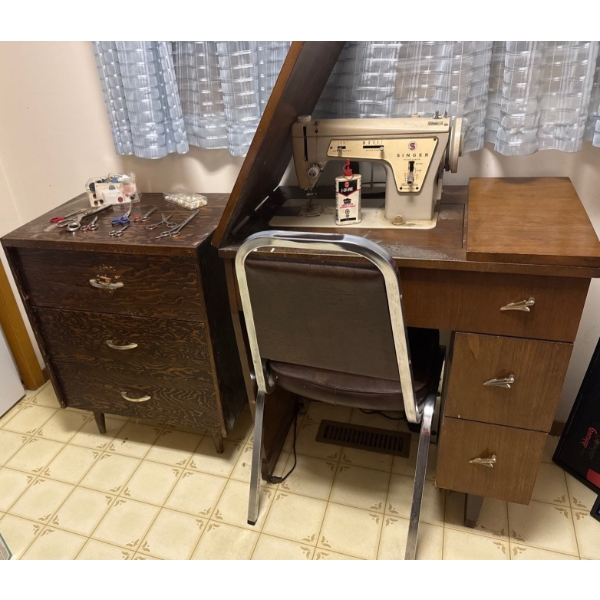 Singer Sewing Machine w/ Side Dresser Full Of Sewing Supplies