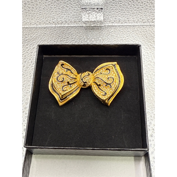 Christian Dior Bow Broach