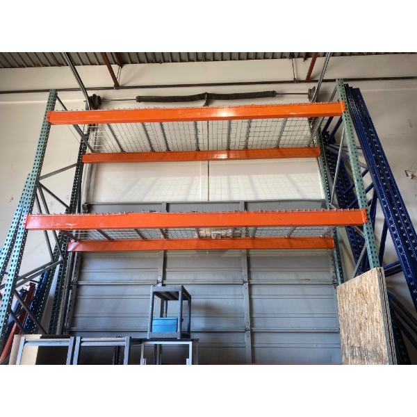 20 ft Industrial Pallet Racking System with Steel Frames and Shelving