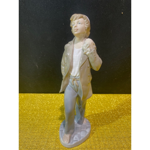 Vintage Nao by Lladro Porcelain Figure " Ship Boy"