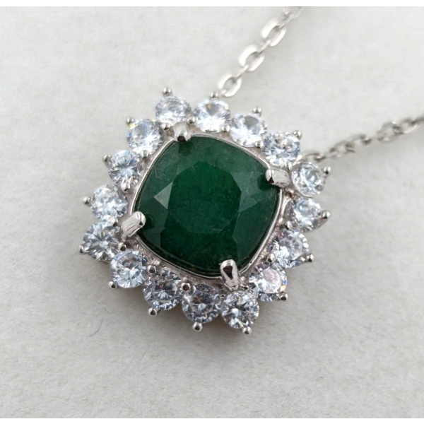 3.7 ct Certified Silver Emerald gemstone Pendant with chain ($4,224 Appraisal)