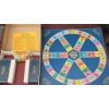 Image 4 : Trivial Pursuit Master Game Genus Edition with Marbles and Storage Containers