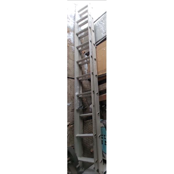 10 Foot Aluminum Extention Ladder (Extends to 20 ft)