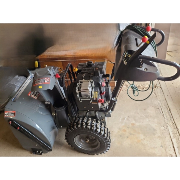 Briggs and Stratton Engine Snow Blower Model 961970011 00