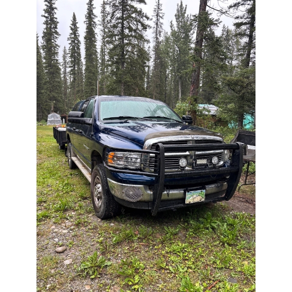 Dodge ram 2500 diesel 2003 standard 4 x 4 Good Tiers cap on box Fully Loaded Great Hunting Truck 311