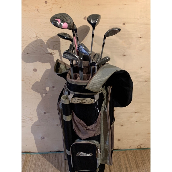 Set of Golfclubs in Mint Conditions
