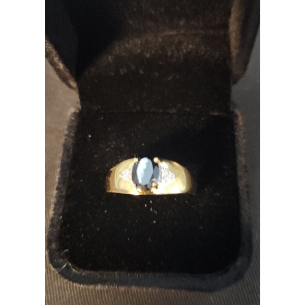 Ring w/ Black Stone 3.5 gram w/ Gold Tone Stamped .925 Ring (Total Weight), Size 8