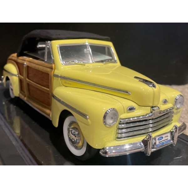 1946 Ford Sportsman 1:18 Scale 
