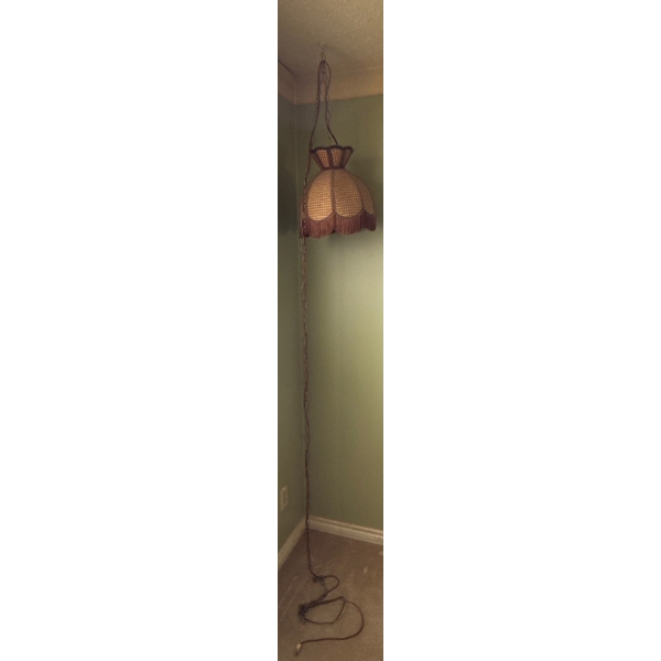 Straw Swag Lamp 