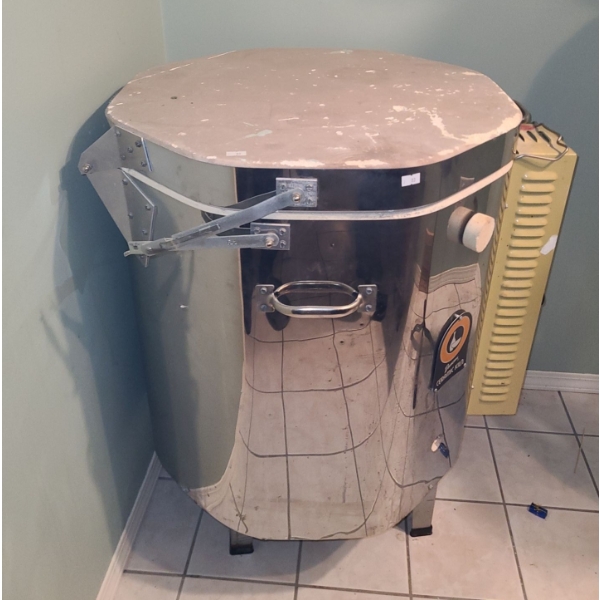 Duncan Ceramic DK820-2 Kiln 26.5 W, 25 D, 33 T