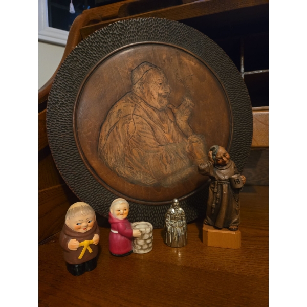Pope Collection - Plaque (14W), Figures (Incl. Toriart, Hummel) 