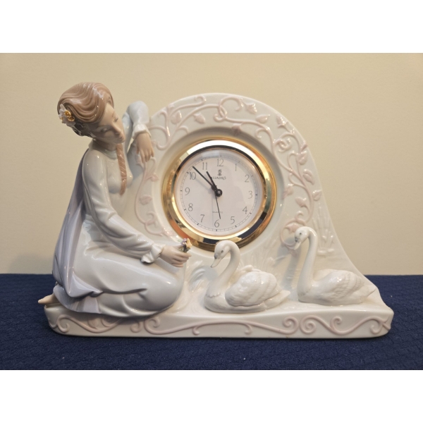 LLADRO 1990 Quartz Porcelain Swan Clock #5777 - 11W, 4D, 8T 