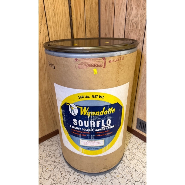Vintage Wyandotte Sourflo 300lbs Large Empty Container (31T)