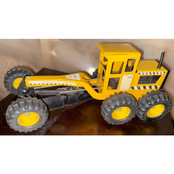 1999 Tonka Pressed Steel Road Grader Toy Mo.16180 18'Long