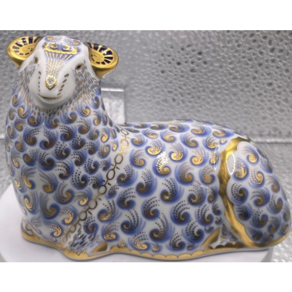 Gorgeous English Royal Crown Derby Bone China Sheep - 4.5 In Long