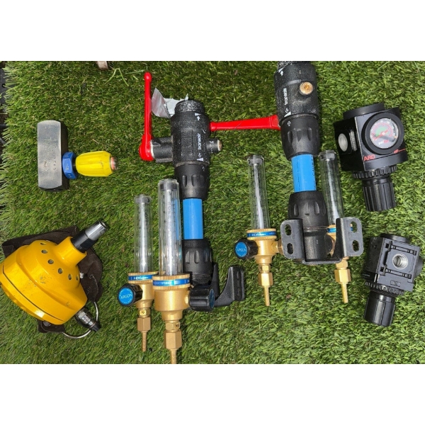 Industrial Gas Regulators & Flow Meters Designed For Compressed Air Or Gas Piping System