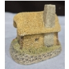 Image 2 : Hand Carving 'Moorland Cottage' By David Winter 