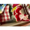 Image 5 : Drawer full of placemats hot pads, tea towels and table cloths 