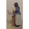 Image 4 : LLADRO Porcelain 'My Batmitza ' 9T Jewish 