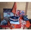 Image 3 : Oilers T-Shirts, Scarves, Luggage tags, Programs and Official game Used Ice