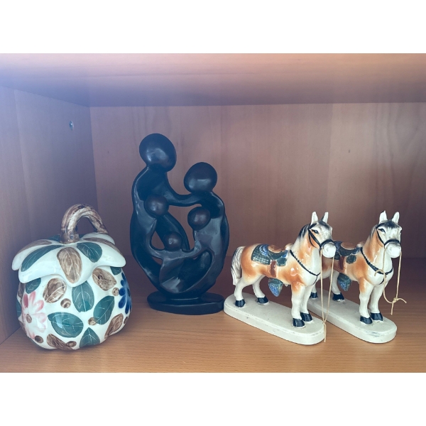 Canadian Wooden Carving of Family (9T) w/ Decorative Horses and Pumpkin 