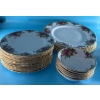 Image 5 : Royal Albert Old Country Roses China - 12 place settings plus extras