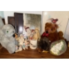 Image 1 : Stuffies Figurines Home Decor & more 8T