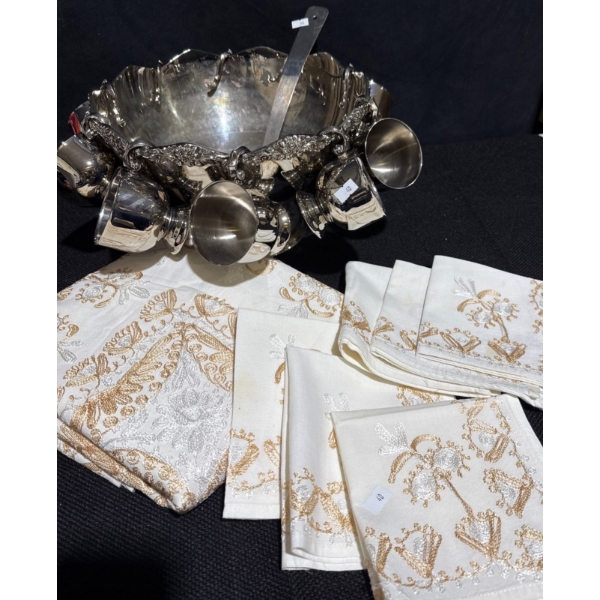 Vintage Punch Bowl w/ 10 Glasses 1 Ladle Table Cloth & Serviettes  