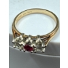 Image 2 : 10-14K Gold Ring With Red Gem, 2.66 Grams