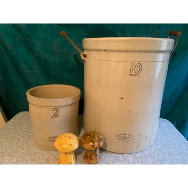 Set of two vintage Medalta crocks 2gl 10gl, set of 1970s mushroom salt and pepper shakers 