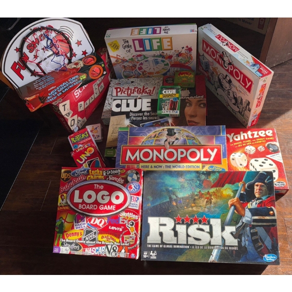 Massive Board Game Collection : Uno, Scrabble, Monopoly, Game of Life and More!
