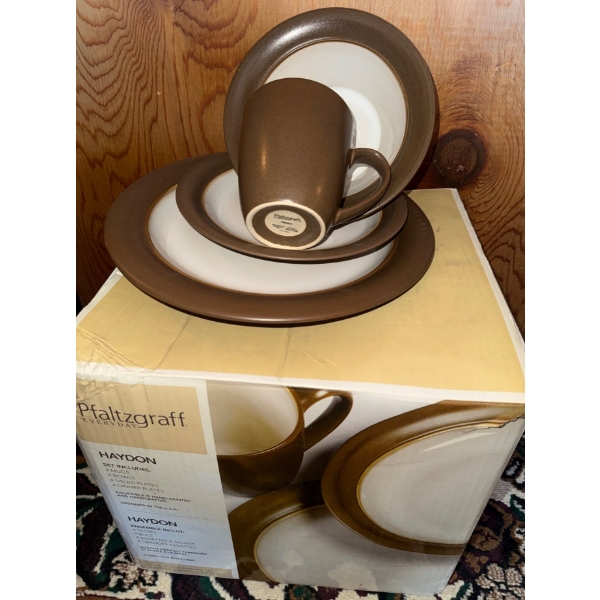 New Plltzgraft HAYDON 4 Place Setting Everyday Dish Set