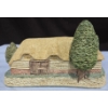 Image 4 : Hand Carving 'Tythe Barn' Miniature  By David Winter 