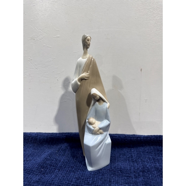 LLADRO "Nacimiento Grande" 3Wx9T (with original box)