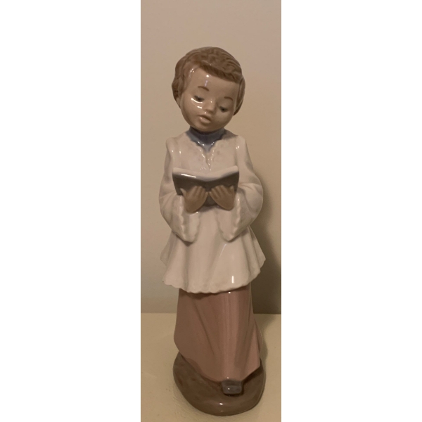 Lladro Porcelain NOA Series 9.5T Aspiring Choir Boy 
