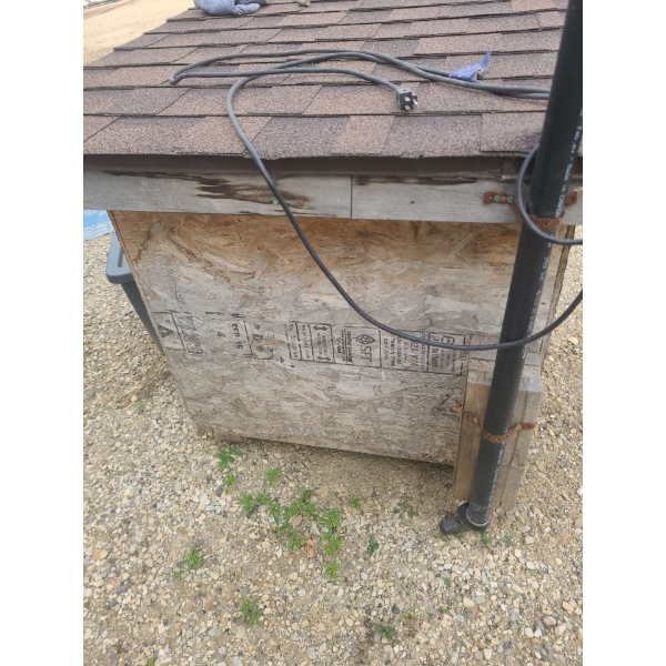 Doghouse 50 W, 63 D, 42 T 
