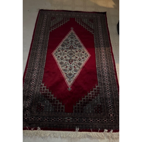 Lovely Red Rug - 50x79 