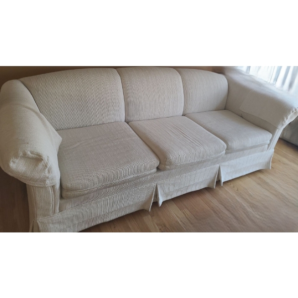 White 3 Seat Sofa 95 W, 35 D, 31 T 