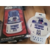 Image 3 : R2-D2 Waffle Iron, Mini Popcorn Maker, and Cooler Bag, Star Wars Oven Mitts and Potholders 