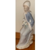 Image 1 : Lladro Porcelain Girl w/ Bouquet of Lilies 9T