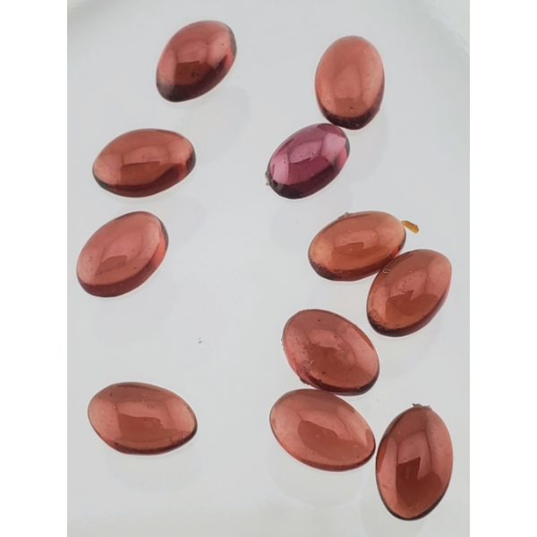 Garnet Parcel (6.4 ct total, 6×4 mm)