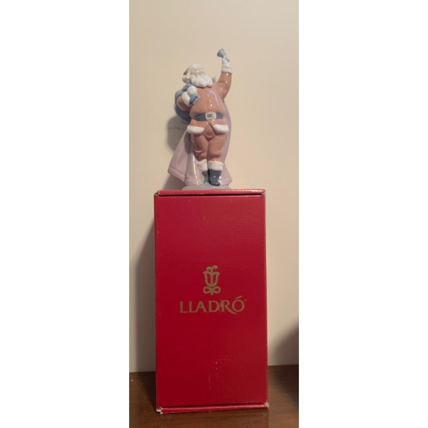LLADRO Lovely  Porcelain Santa - 8T 