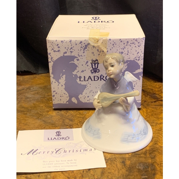 LLADRO Porcelain 'Heavenly Musician' 4T