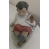 Image 2 : LLADRO Choir Boy on Break w/ Little Friend  -  5L  