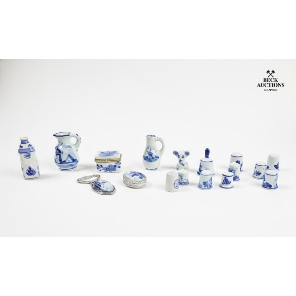 Miniature And Thimbles Delft Pottery 