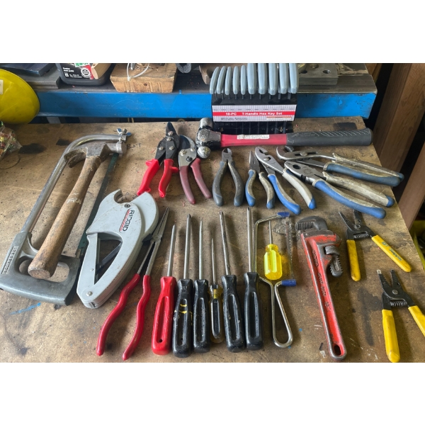 Hand Tools: RIDGID Pipe Cutter, Screwdrivers, T-Handle Hex Set