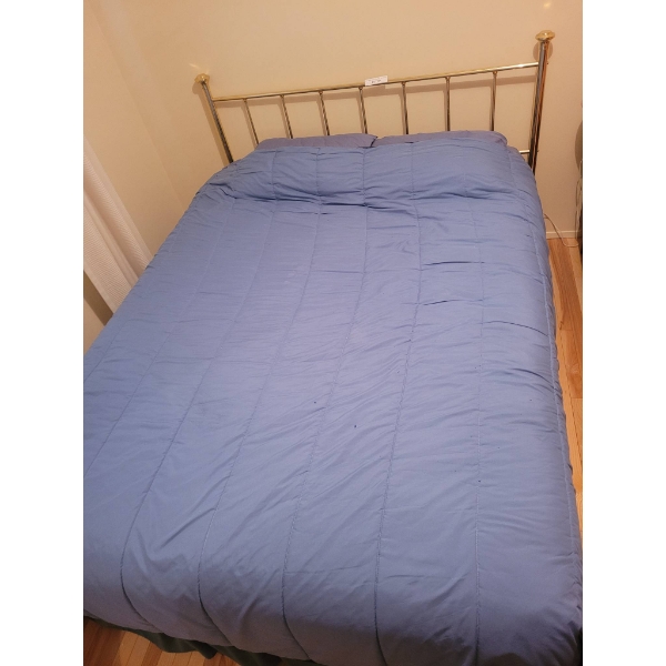 Queen-Sized Wire Frame Bed with Mattress