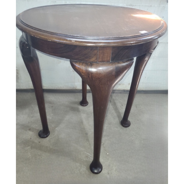 Queen Anne Wooden Side Table 21" Diameter Top, 24 T 