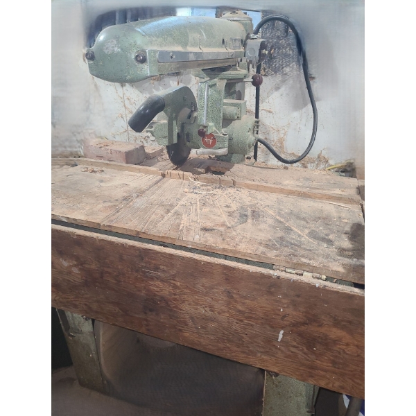 Dewalt AMF Radial Arm Saw 34 W, 29 D, 58 T 
