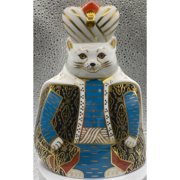 Gorgeous English Royal Crown Derby Bone China Persian 'Royal Cats' Figurine - 7In Long 
